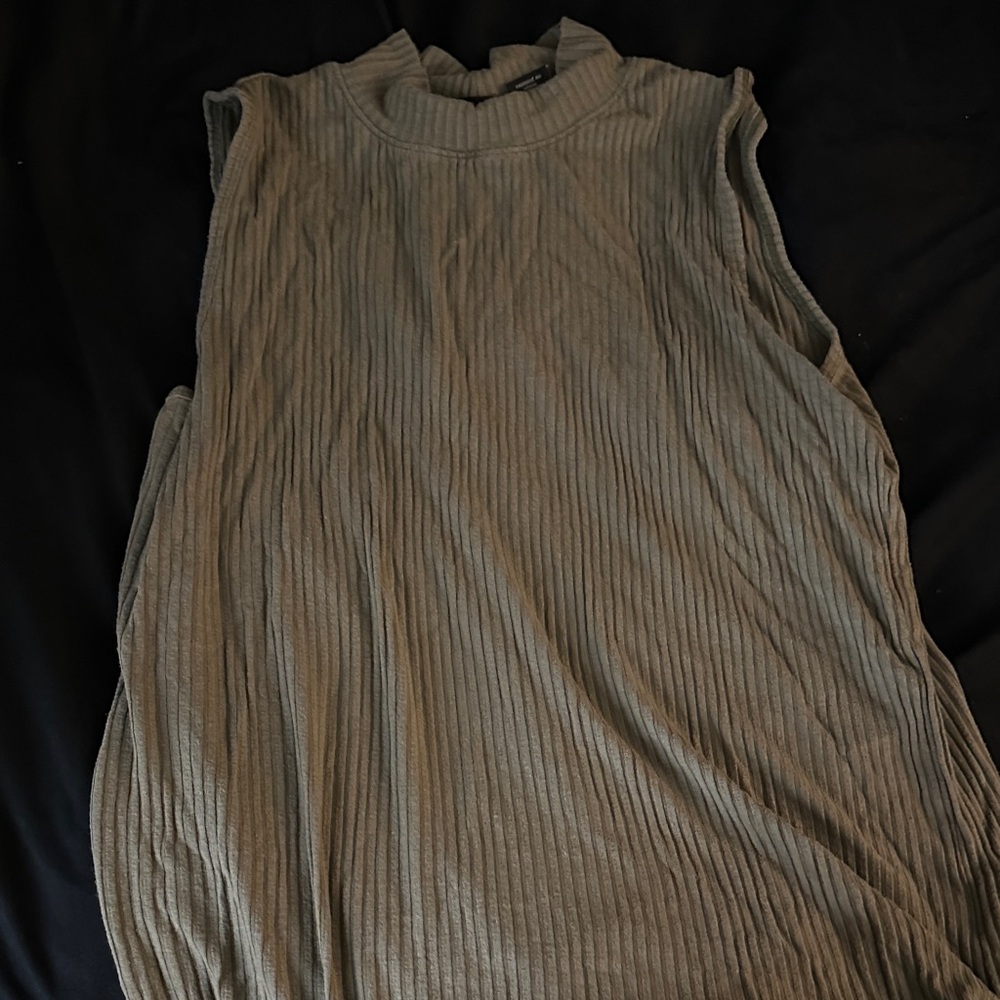 Sleeveless Ribbed Top in Olive Green